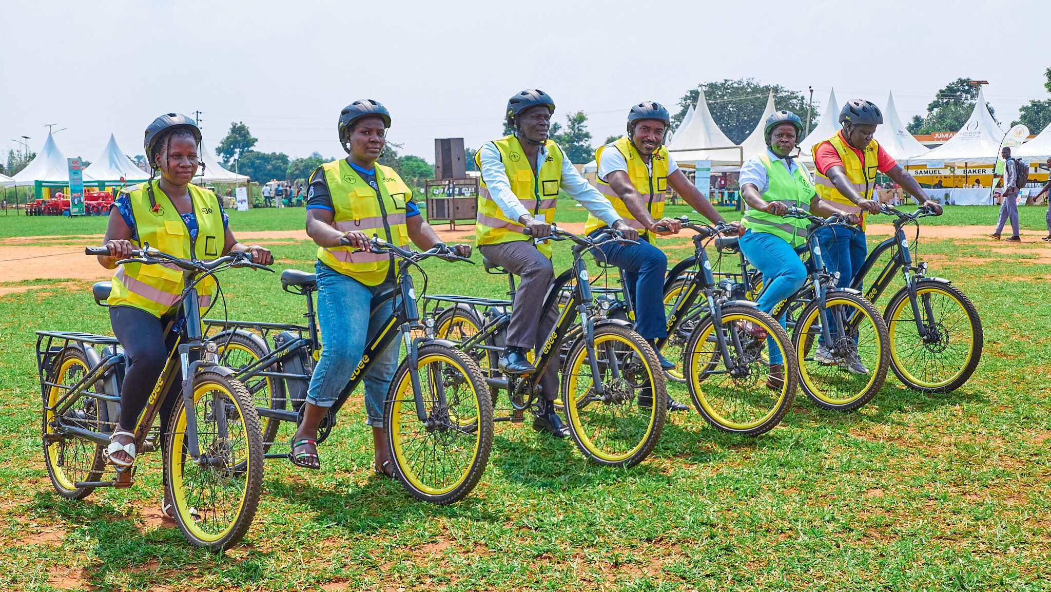 Cycle Connect team explaining electric bicycle use